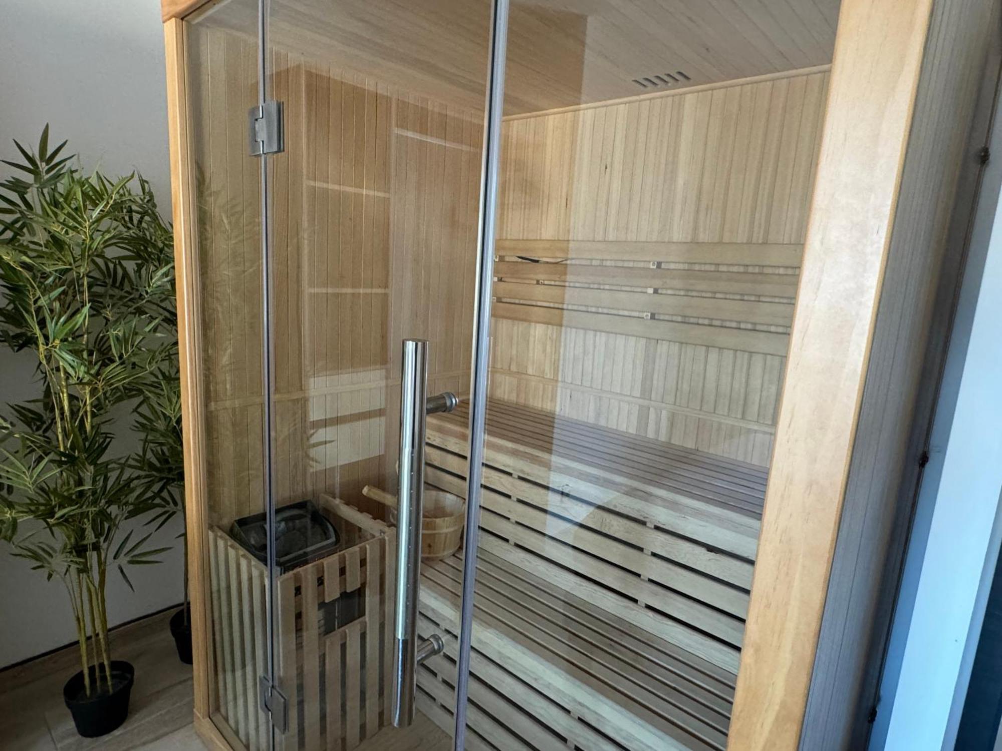 Maison Avec Jacuzzi Et Sauna Épinal Exteriör bild